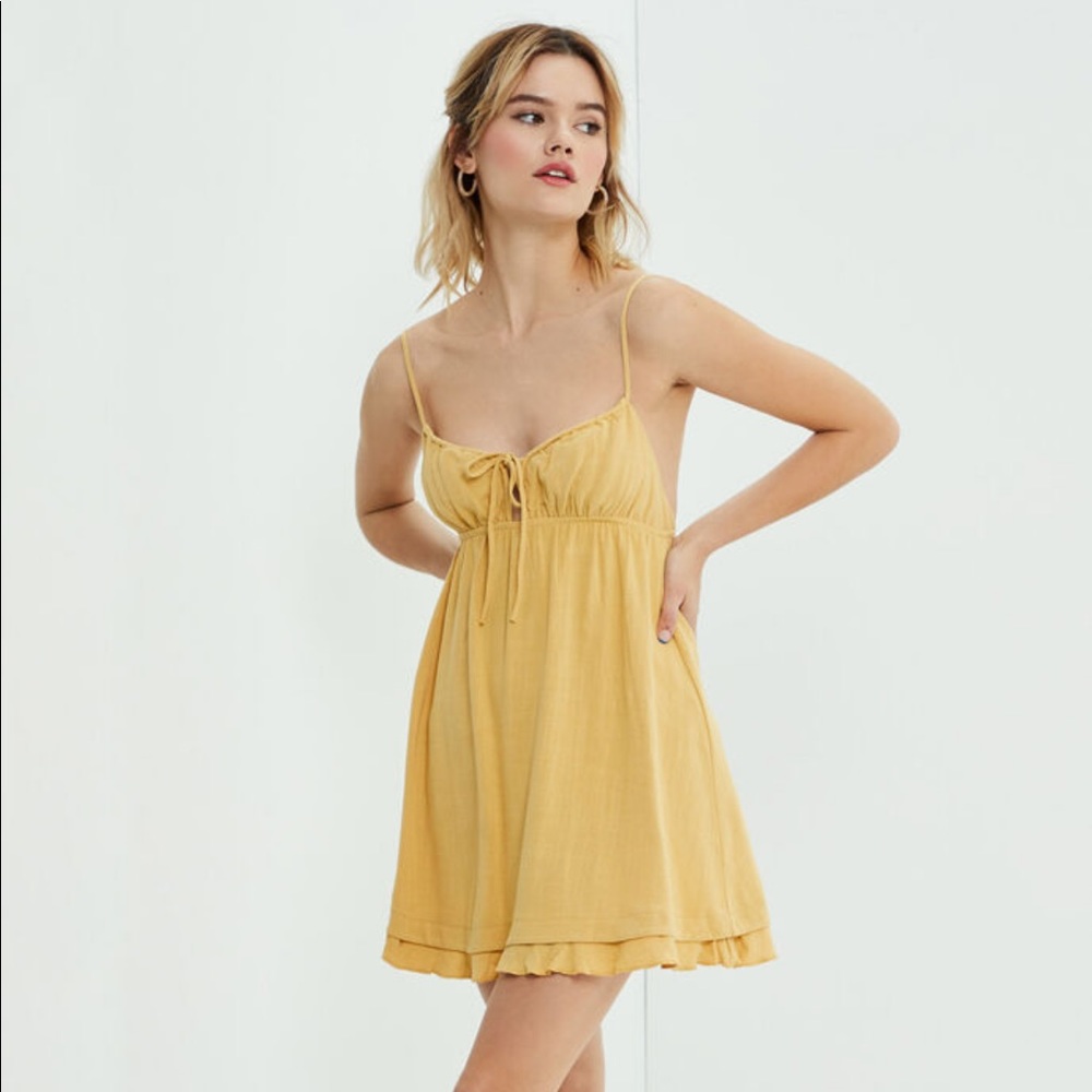 yellow dress, accepting reasonable offers!!